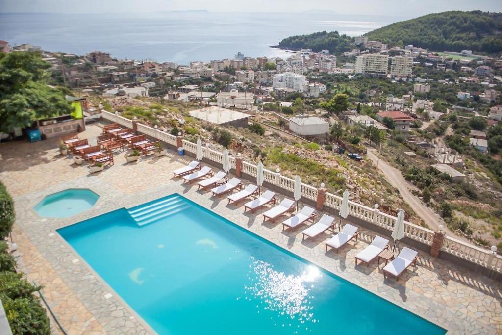 Lovely View Apartments Himare Bagian luar foto