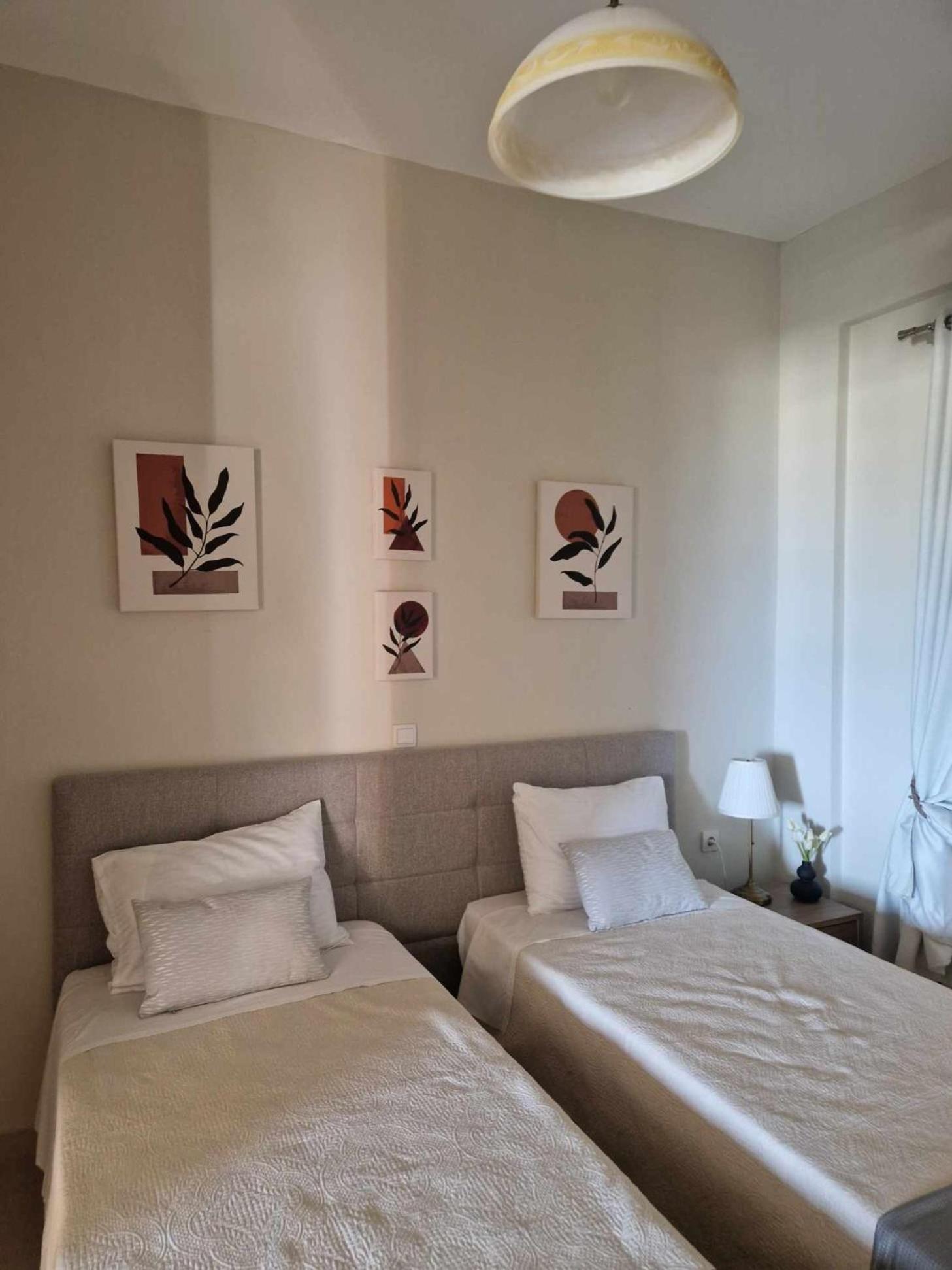 Lovely View Apartments Himare Bagian luar foto