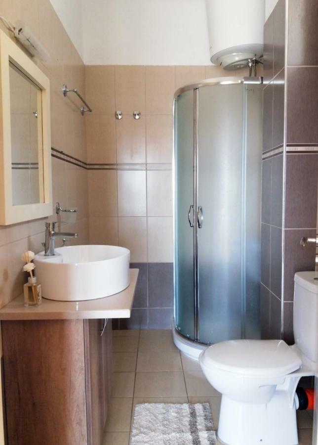 Lovely View Apartments Himare Bagian luar foto